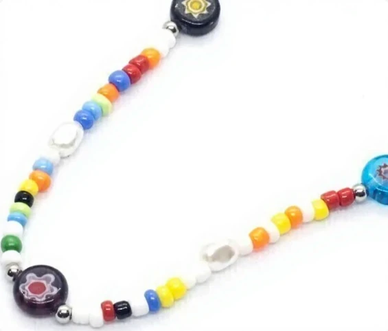 Collar con gancho y extension de acero quirurgico mostacillas colores, simil perlas y muranos 40cm +